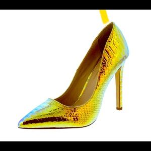 Gold Hologram pumps size 7 1/2